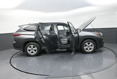2023 Toyota Highlander LE