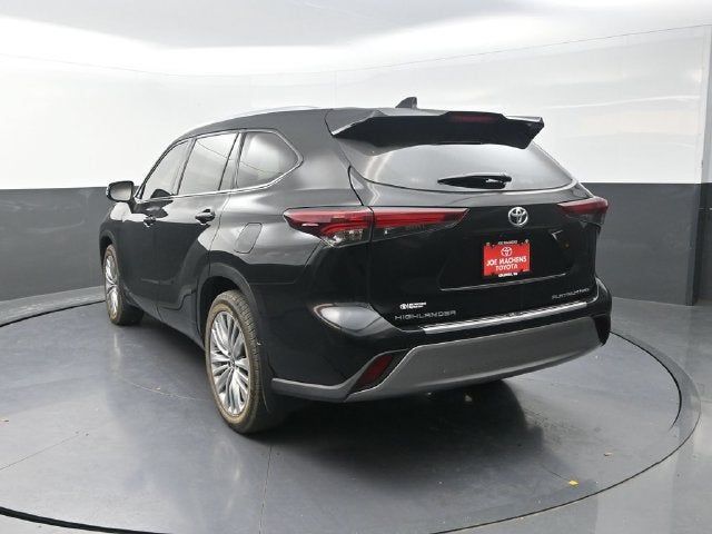 2024 Toyota Highlander Platinum