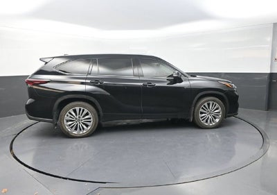 2024 Toyota Highlander Platinum