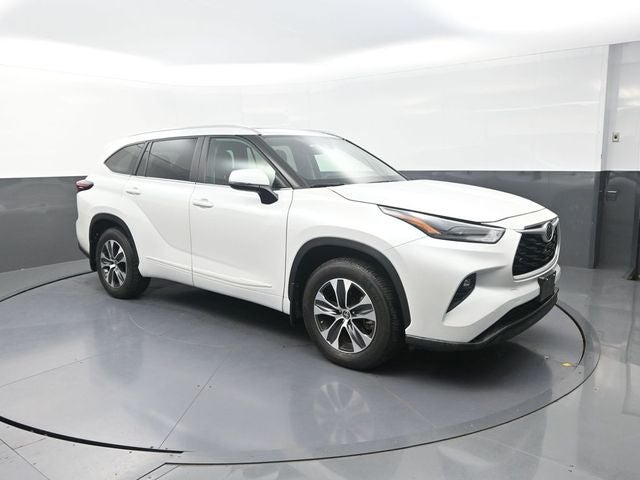 2025 Toyota Highlander XLE