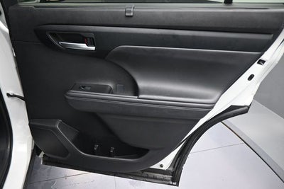 2025 Toyota Highlander XLE