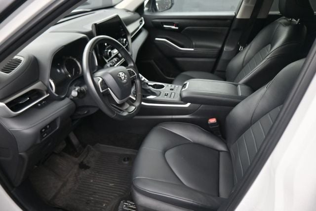 2025 Toyota Highlander XLE