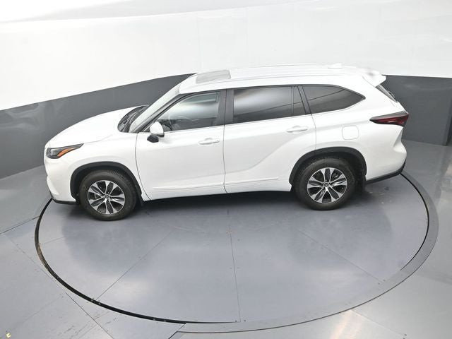 2025 Toyota Highlander XLE