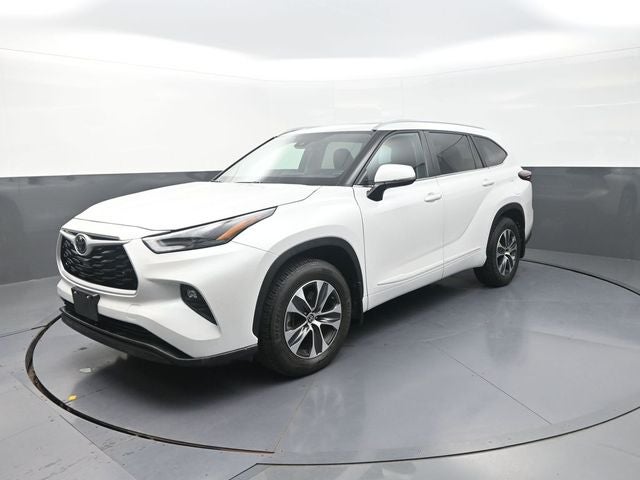2025 Toyota Highlander XLE