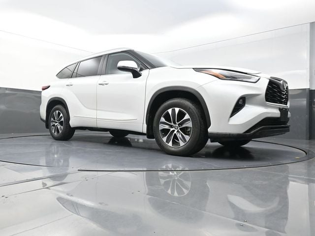 2025 Toyota Highlander XLE