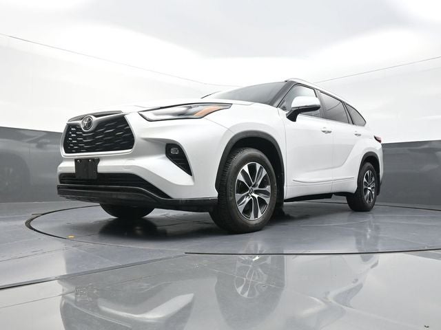 2025 Toyota Highlander XLE