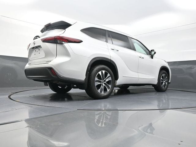 2025 Toyota Highlander XLE