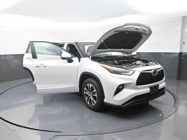 2025 Toyota Highlander XLE