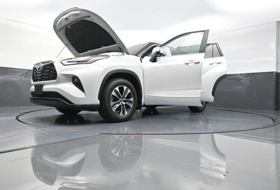 2025 Toyota Highlander XLE