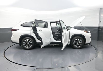 2025 Toyota Highlander XLE
