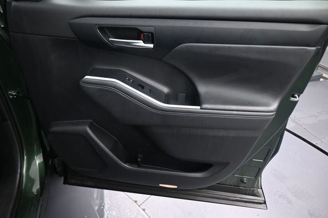 2025 Toyota Highlander XLE