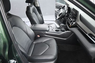 2025 Toyota Highlander XLE