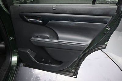 2025 Toyota Highlander XLE