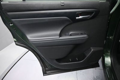 2025 Toyota Highlander XLE