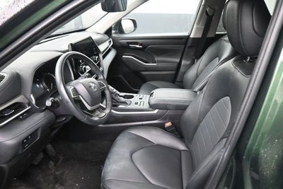 2025 Toyota Highlander XLE