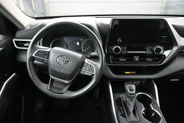 2025 Toyota Highlander XLE