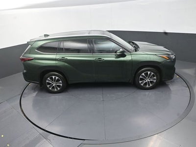2025 Toyota Highlander XLE