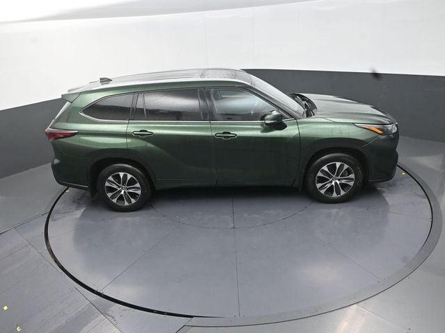 2025 Toyota Highlander XLE