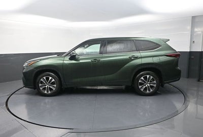 2025 Toyota Highlander XLE