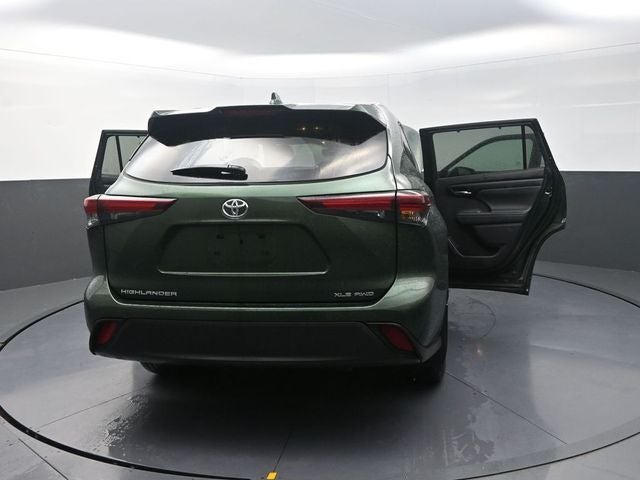 2025 Toyota Highlander XLE