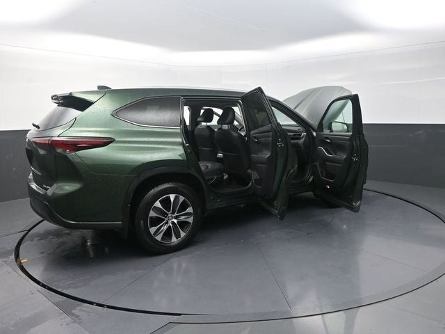 2025 Toyota Highlander XLE