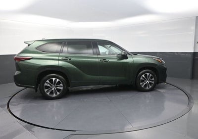 2025 Toyota Highlander XLE