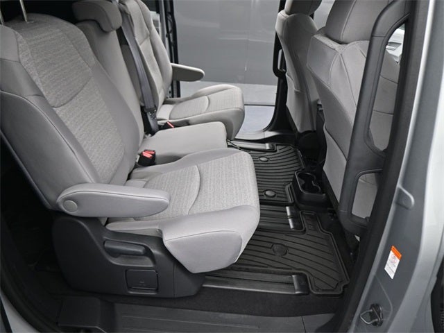 2025 Toyota Sienna LE 8 Passenger