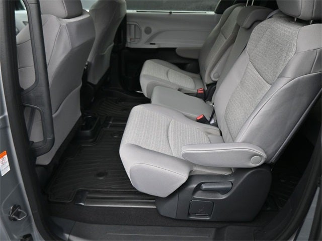 2025 Toyota Sienna LE 8 Passenger