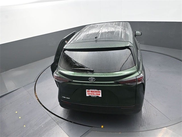 2026 Toyota Sienna LE 8 Passenger