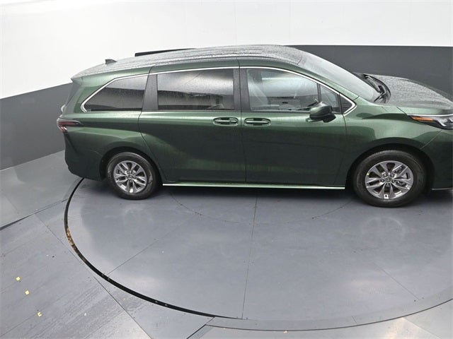 2026 Toyota Sienna LE 8 Passenger