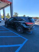 2017 Toyota Highlander SE