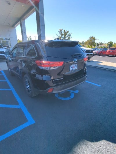2017 Toyota Highlander SE