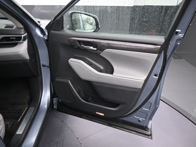 2020 Toyota Highlander Hybrid Limited