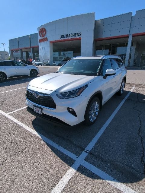 2021 Toyota Highlander Hybrid Limited