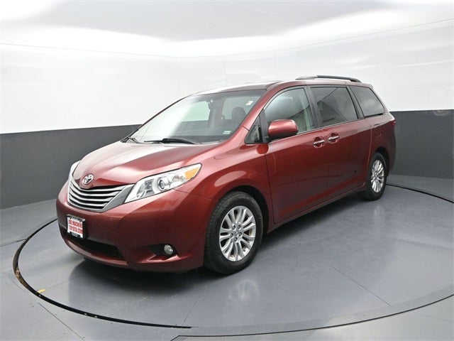 2016 Toyota Sienna XLE 7 Passenger