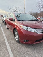 2016 Toyota Sienna XLE 7 Passenger