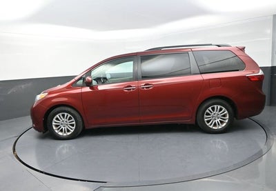 2016 Toyota Sienna XLE 7 Passenger