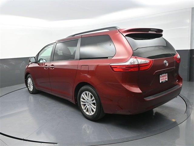 2016 Toyota Sienna XLE 7 Passenger
