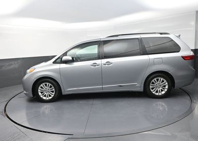 2015 Toyota Sienna XLE 7 Passenger