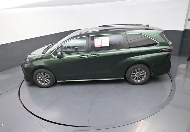 2024 Toyota Sienna XLE