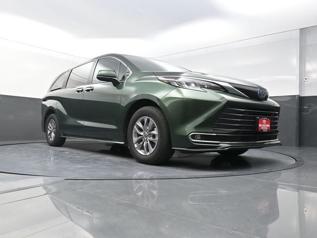 2024 Toyota Sienna XLE