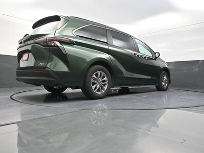 2024 Toyota Sienna XLE
