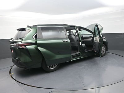 2024 Toyota Sienna XLE