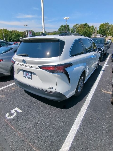2021 Toyota Sienna XLE 7 Passenger