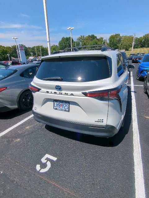2021 Toyota Sienna XLE 7 Passenger