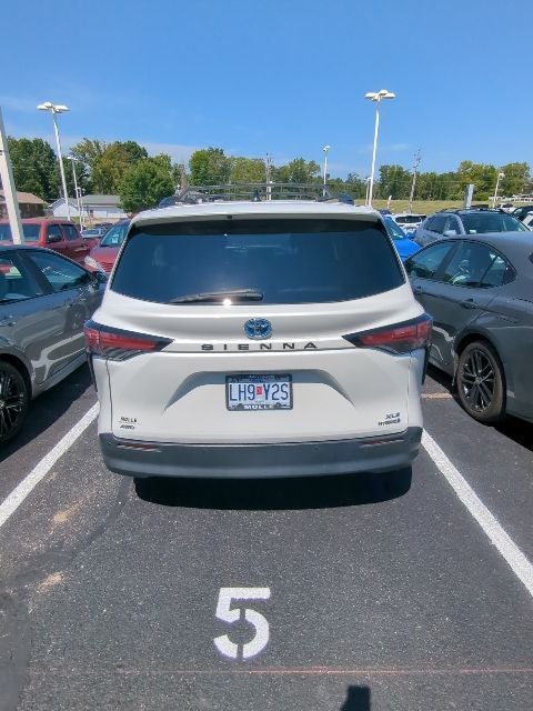 2021 Toyota Sienna XLE 7 Passenger