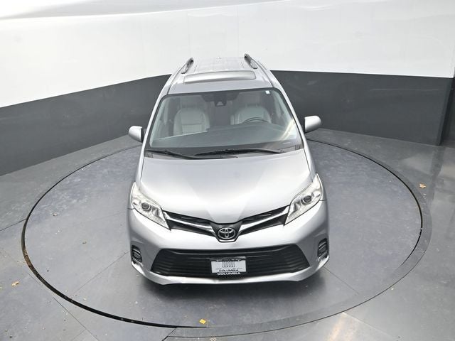 2018 Toyota Sienna XLE 8 Passenger