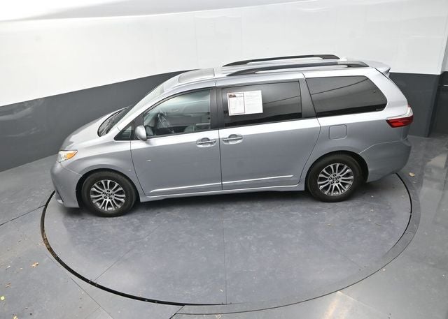 2018 Toyota Sienna XLE 8 Passenger