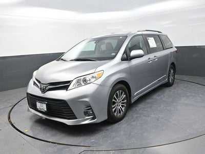 2018 Toyota Sienna XLE 8 Passenger