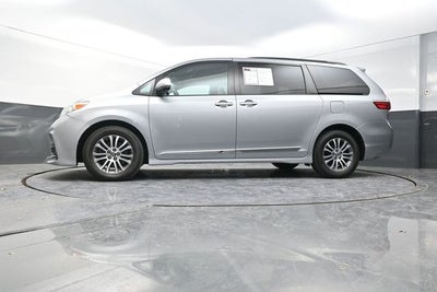 2018 Toyota Sienna XLE 8 Passenger